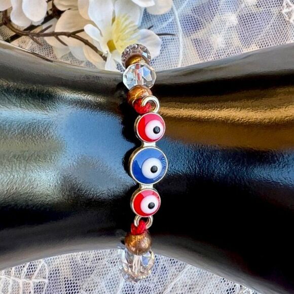 Colorful Evil Eye Beaded Macramé Bracelet - Picture 7 of 7